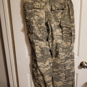 United States Army Issue Men’s Camouflage combat b